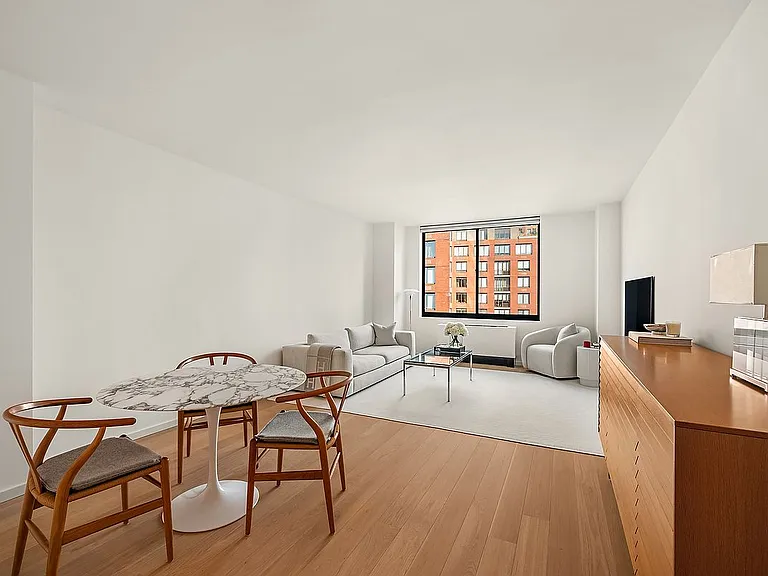 21 S End Ave APT 623, New York, NY 10280